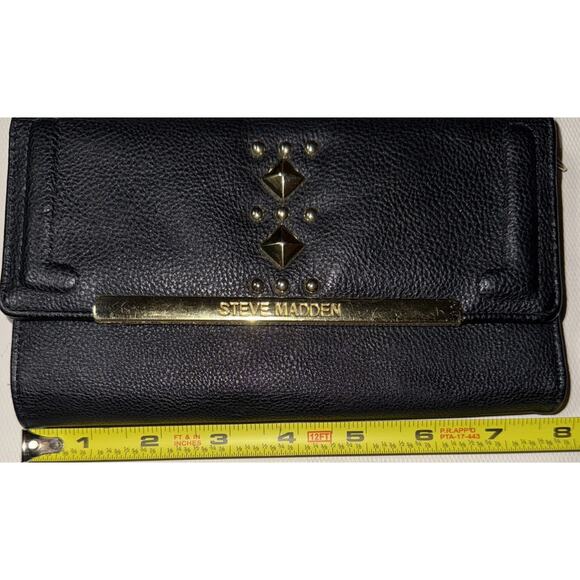 Steve Madden Black Wristlet Removable Strap Card Holder - Picture 7 of 7